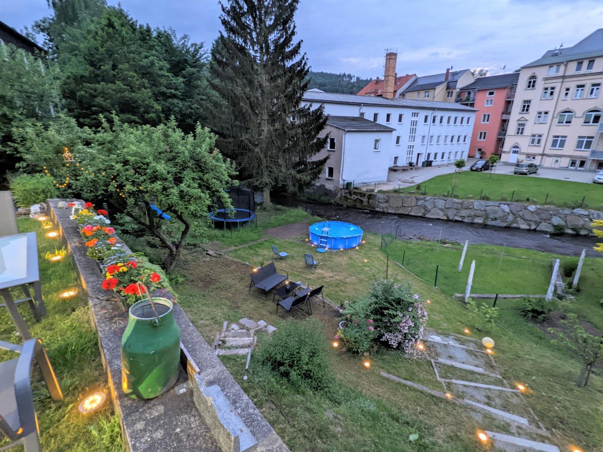 F2 - Urlaubsmagie Sauna, Whirlpool, Pool & Garten
