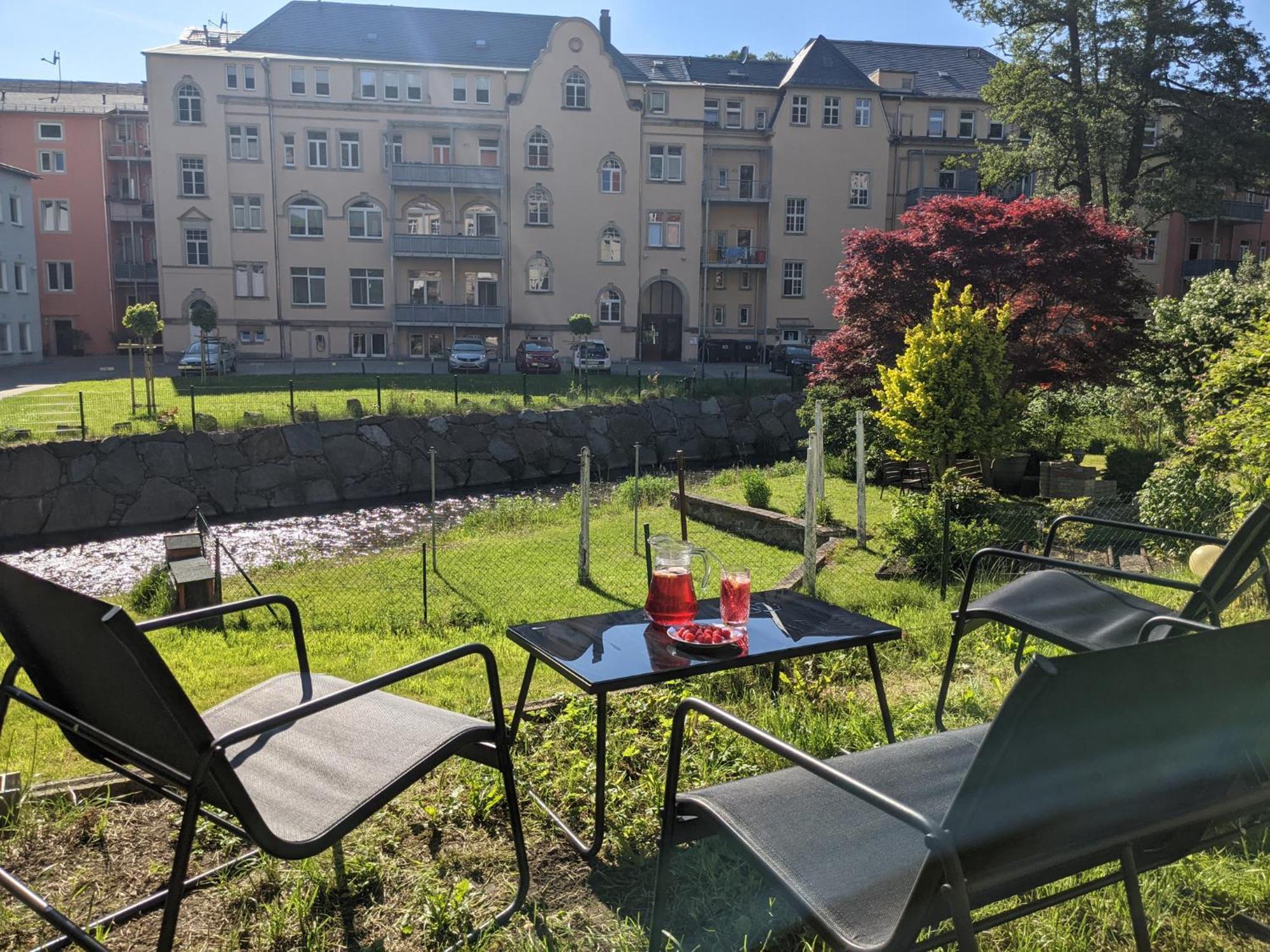 F2 - Urlaubsmagie Sauna, Whirlpool, Pool & Garten * Sebnitz