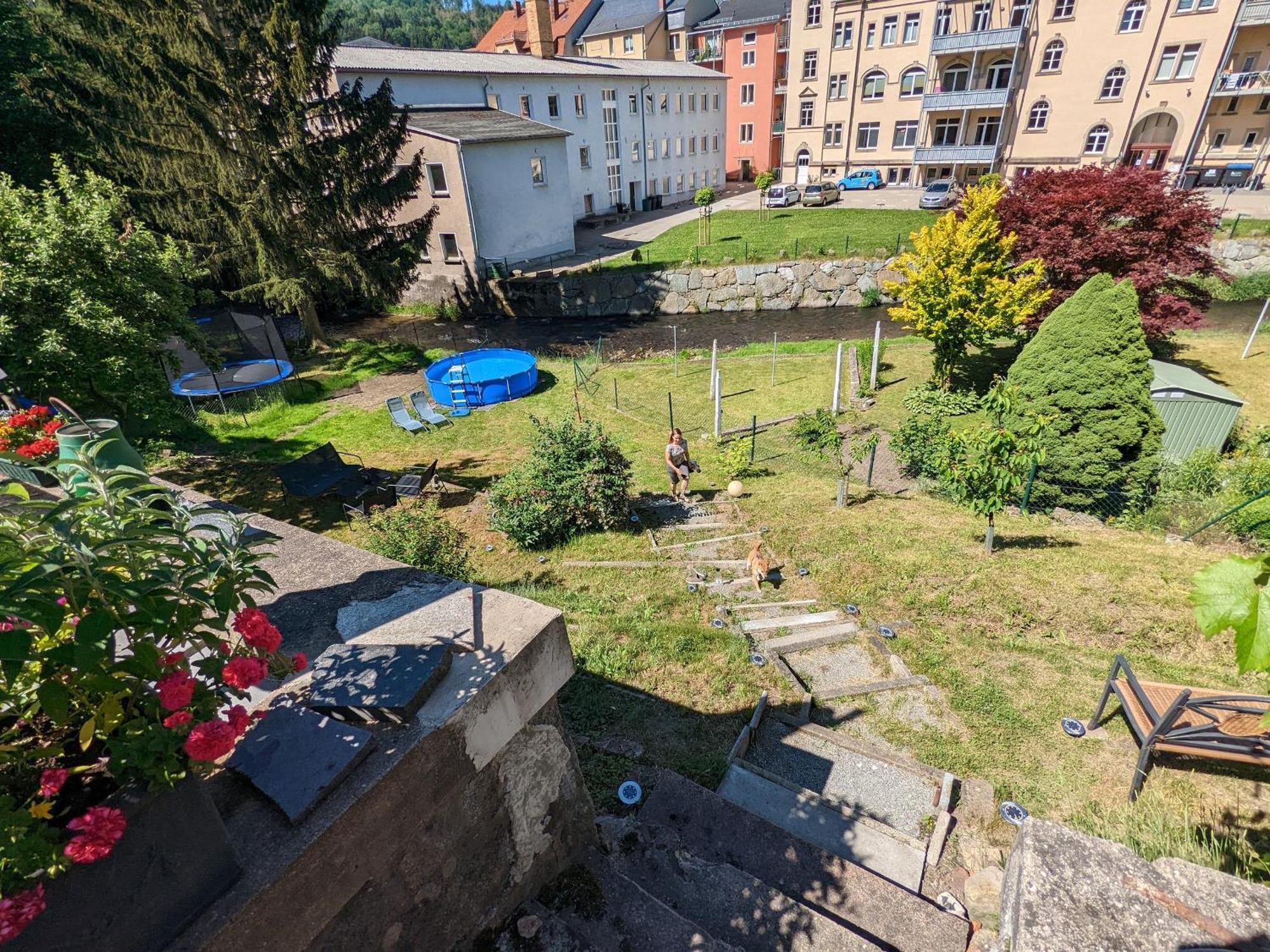 F2 - Urlaubsmagie Sauna, Whirlpool, Pool & Garten Sebnitz